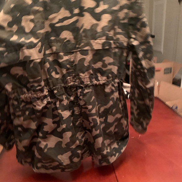 Kensie XL Camo Jacket. - Picture 2 of 7